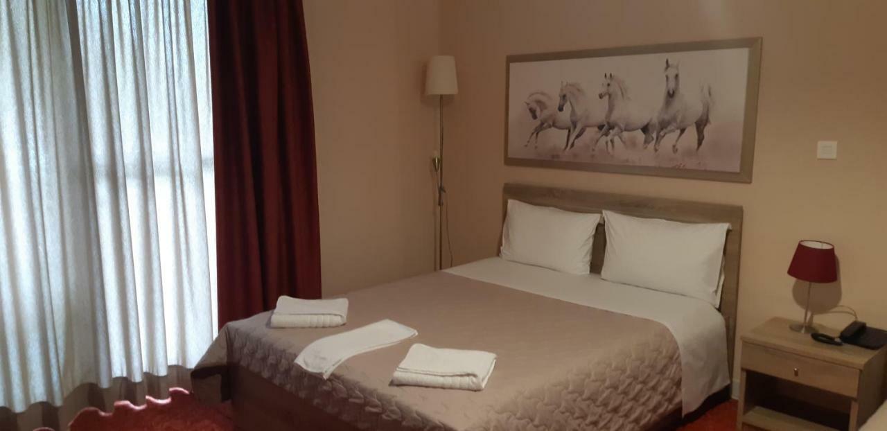 Vasilis Hotel 3*